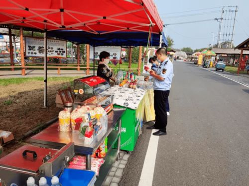 國(guó)慶小長(zhǎng)假，監(jiān)管忙不停 餐飲服務(wù)安全有序